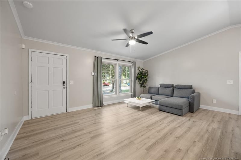 718 Buena Vista Dr, Fayetteville, NC 28311