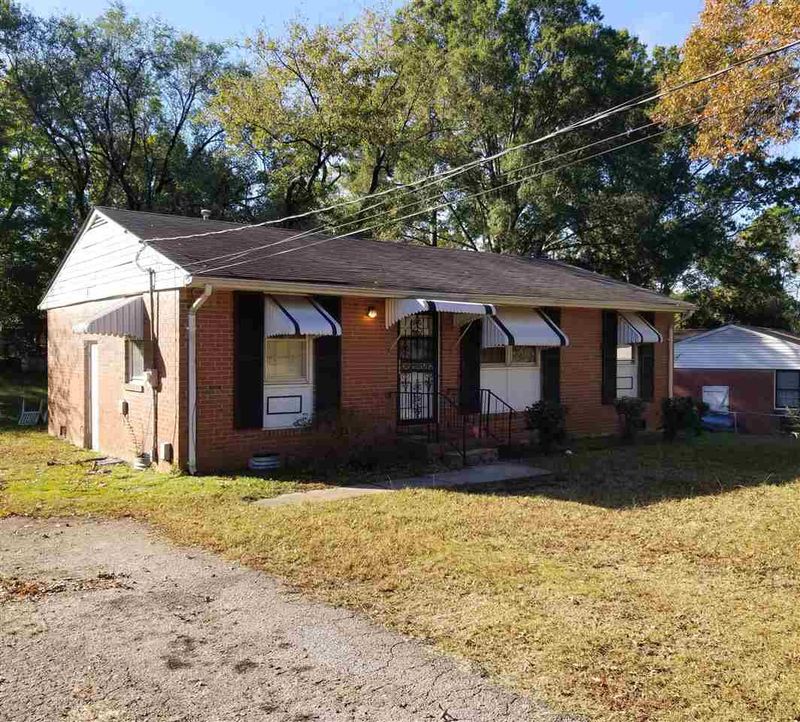 718 Bunche Dr, Raleigh, NC 27610