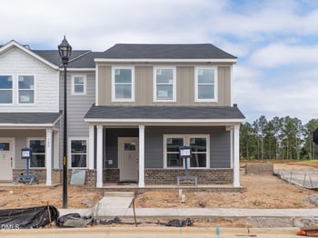 718 Chandler Stone Dr, Zebulon, NC 27597