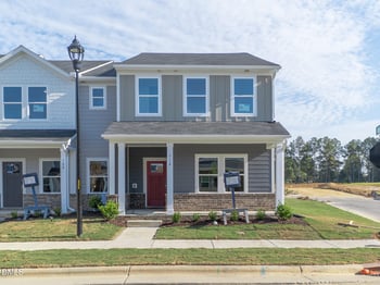 718 Chandler Stone Dr, Zebulon, NC 27597
