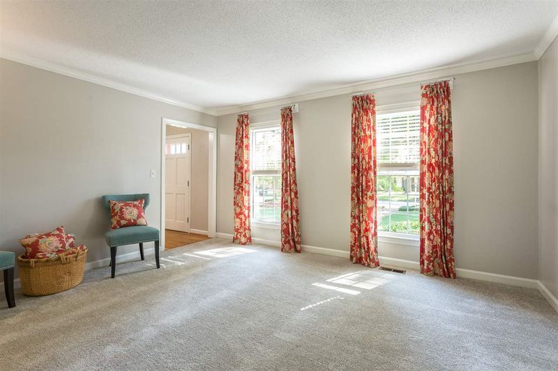 718 Chestnut Dr, Smithfield, NC 27577