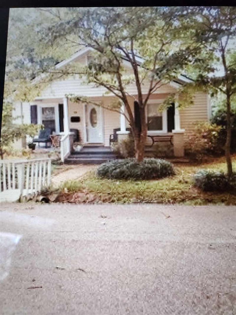 718 Elizabeth Ave, Wake Forest, NC 27587
