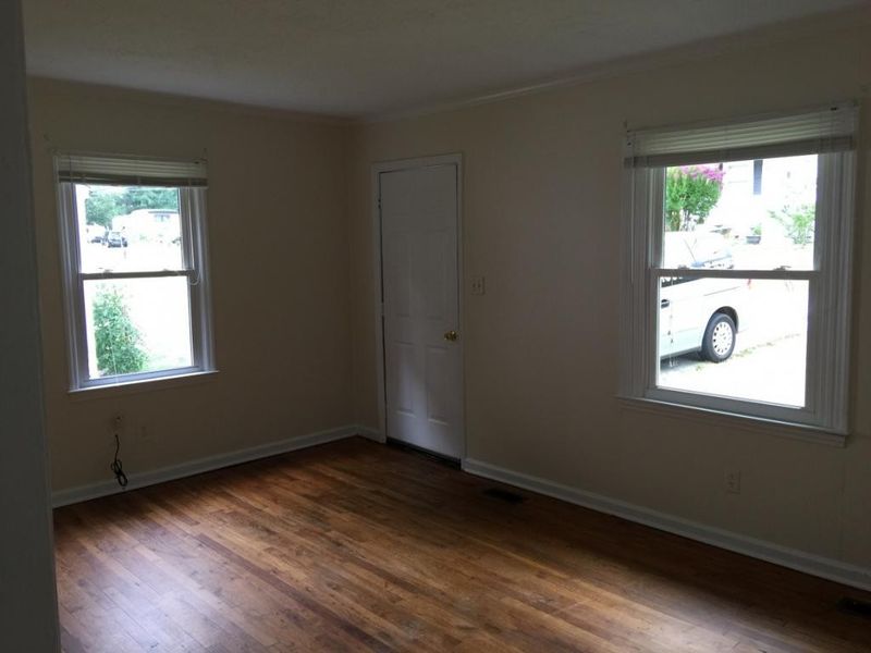 718 Ford St, Burlington, NC 27217