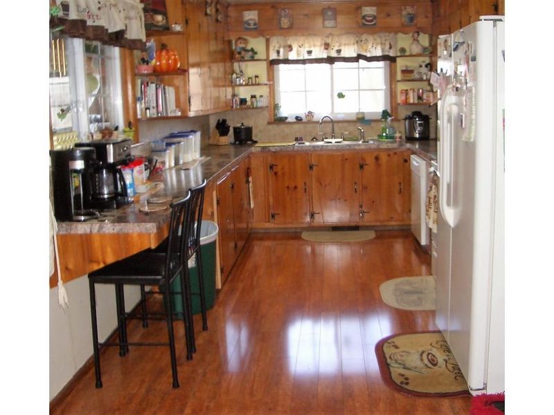 718 Haw River Hopedale Rd, Burlington, NC 27217