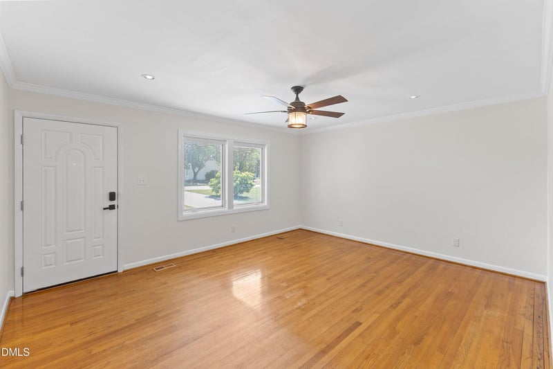 718 Hughes St, Apex, NC 27502