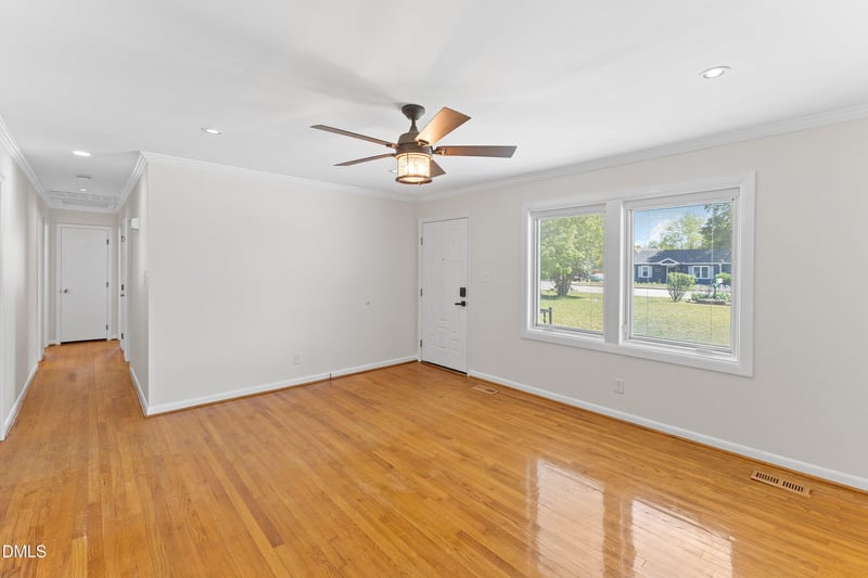 718 Hughes St, Apex, NC 27502