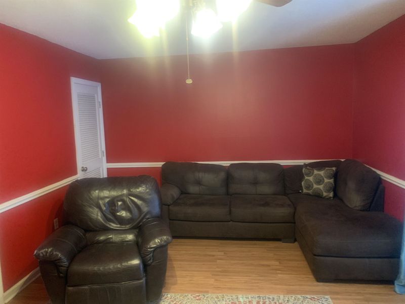 718 John St, Clayton, NC 27520