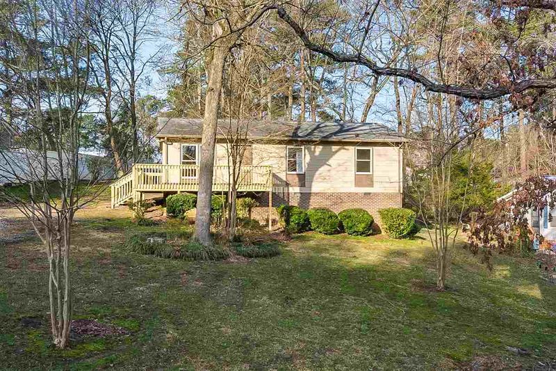 718 Locust Dr, Durham, NC 27703