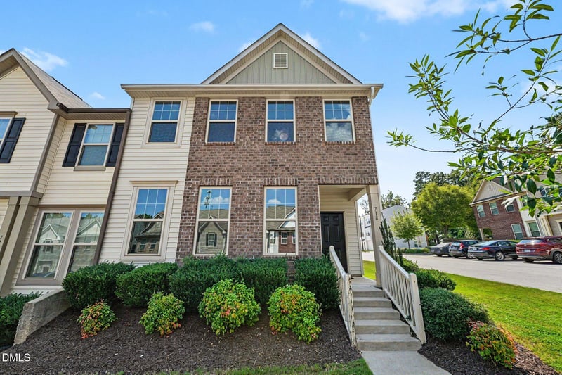 718 Maypearl Ln, Raleigh, NC 27610