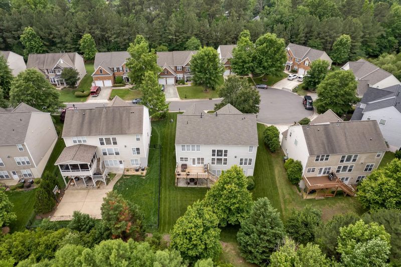 718 Quartz Crystal Pl, Cary, NC 27519