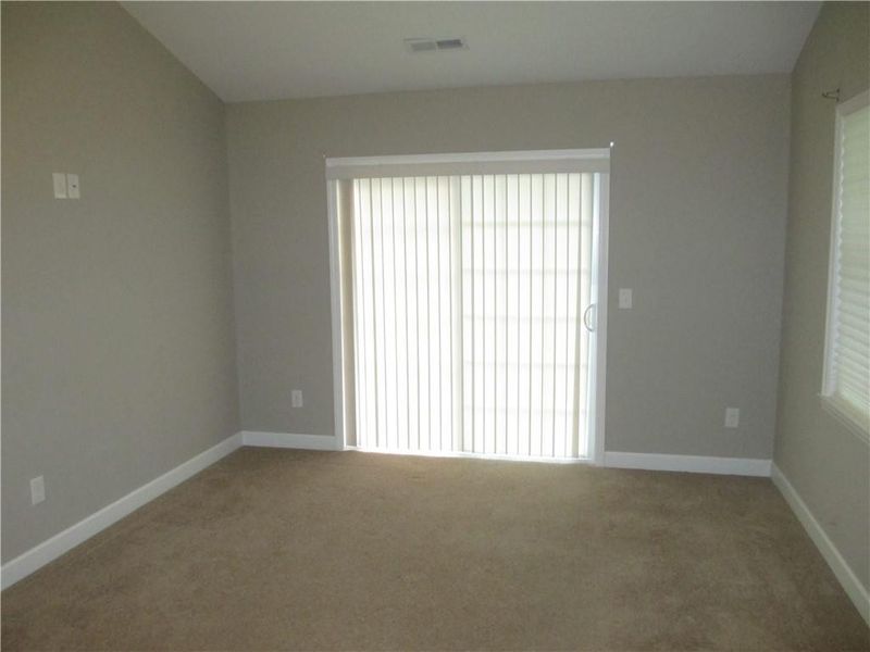 718 Roosevelt St, Mebane, NC 27302