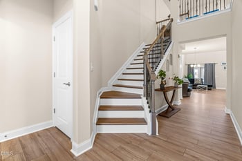 718 Toulouse Ct, Cary, NC 27519