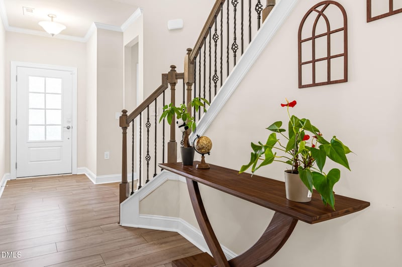 718 Toulouse Ct, Cary, NC 27519