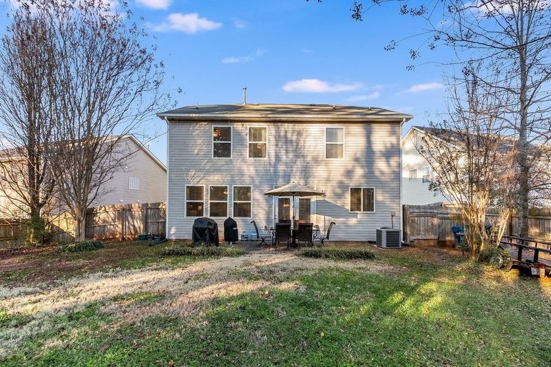 718 Weathervane Dr, Durham, NC 27703