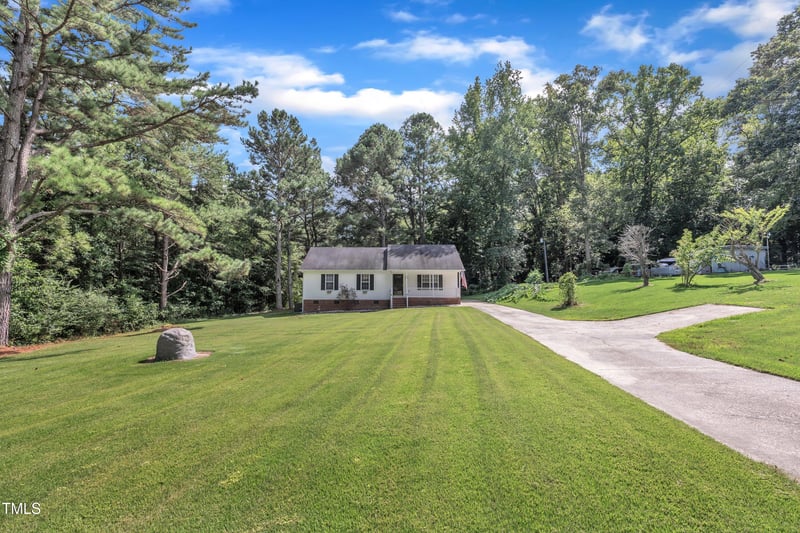 718 Winston Rd, Clayton, NC 27520