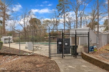 7185 Sandy Creek Dr, Raleigh, NC 27615