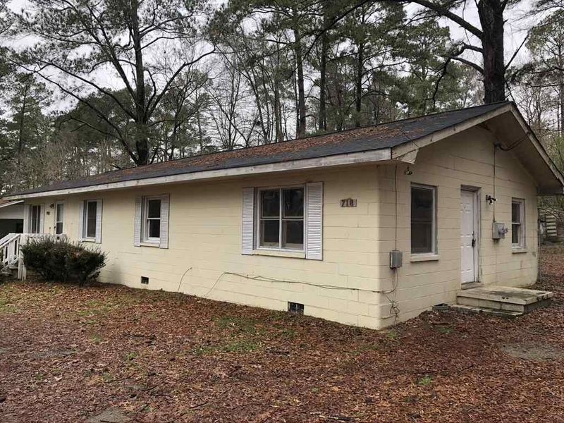 718720 Woodland Rd, Raleigh, NC 27603