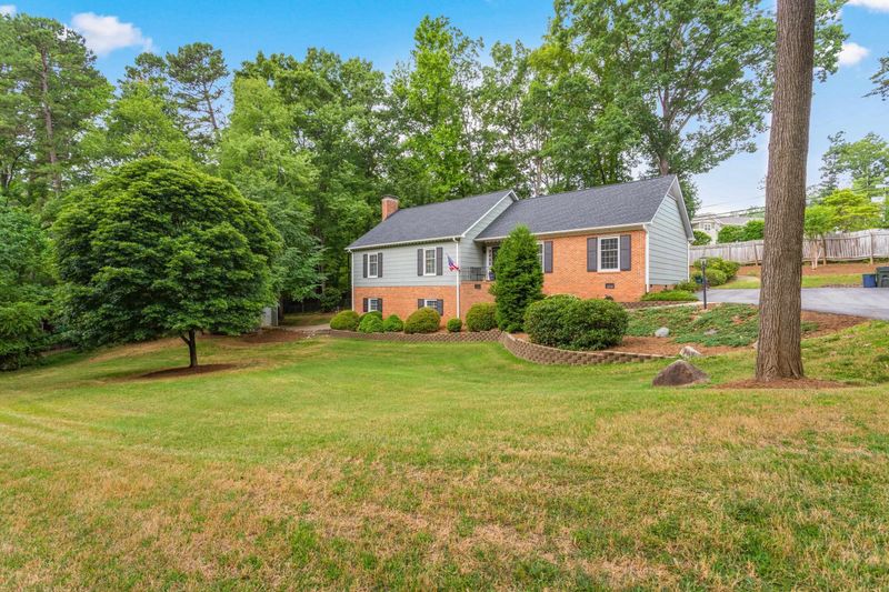 719 Caswell Rd, Chapel Hill, NC 27514