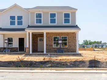 719 Chandler Stone Dr, Zebulon, NC 27597
