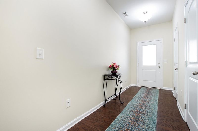 719 Davenbury Way, Cary, NC 27513