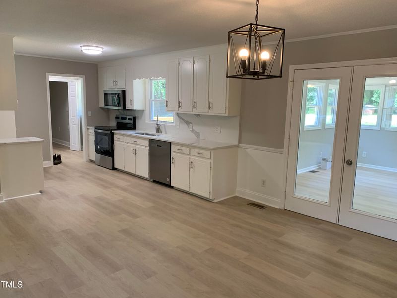 719 Hillandale Ln, Garner, NC 27529