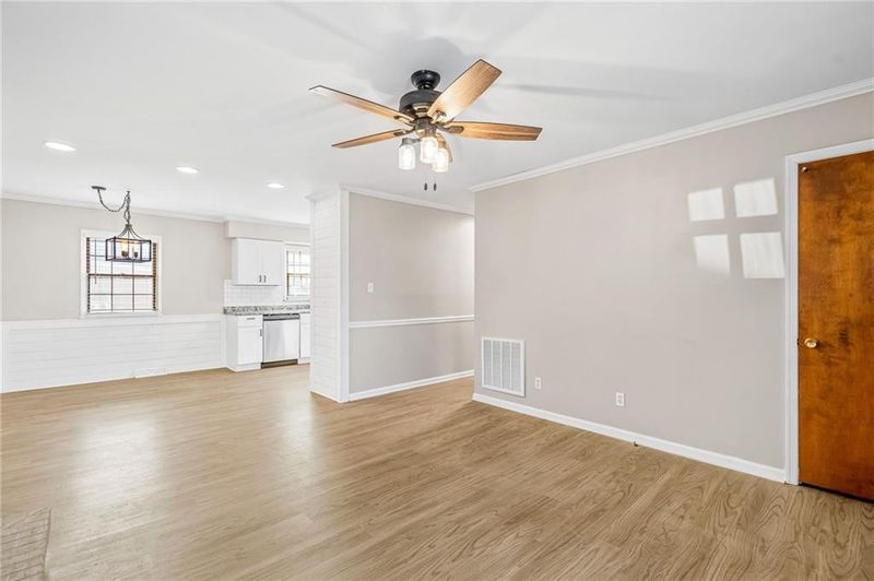 719 Mccray Rd, Burlington, NC 27217