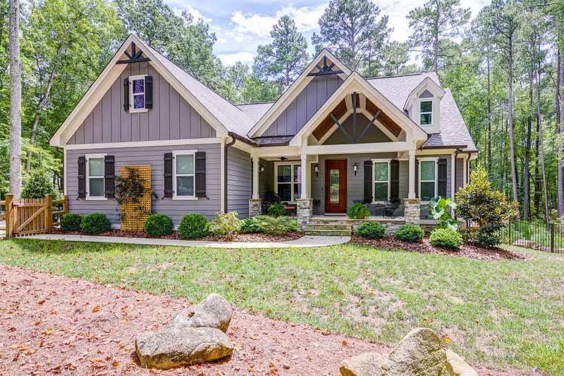 719 Oak Crest Dr, Chapel Hill, NC 27516