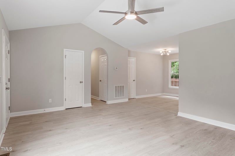 719 Saint Catherines Dr, Wake Forest, NC 27587