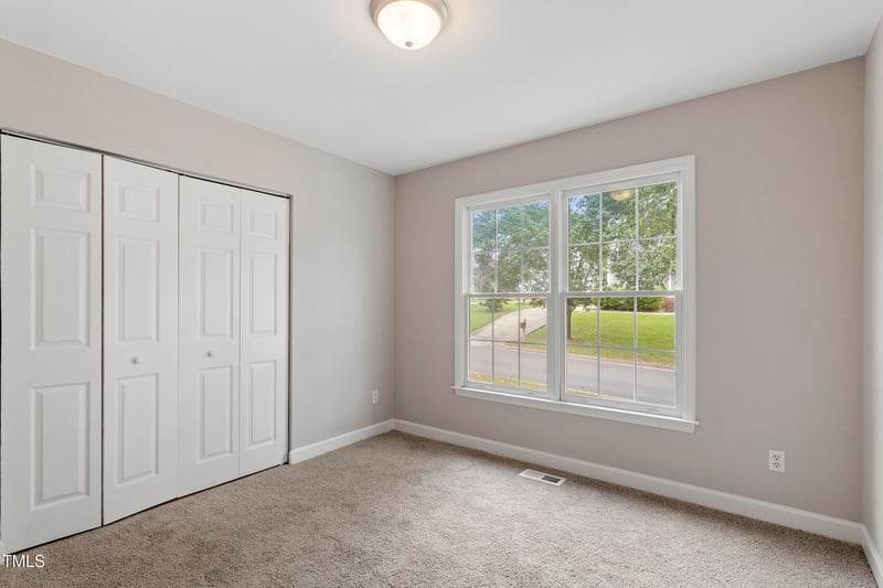 719 Saint Catherines Dr, Wake Forest, NC 27587
