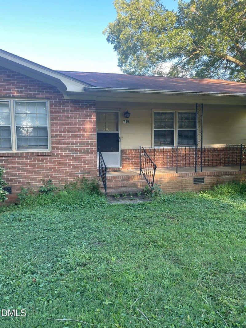 719 Sanford Rd, Pittsboro, NC 27312
