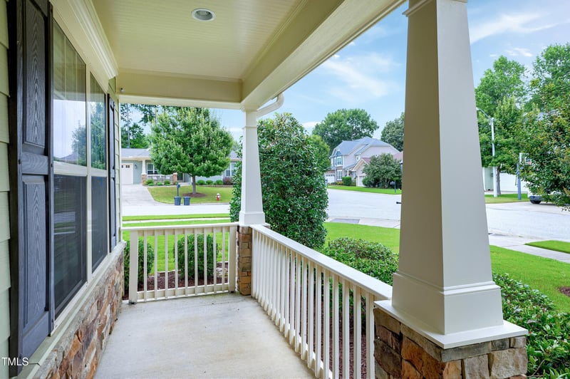 719 Shoals Lake Dr, Fuquay Varina, NC 27526