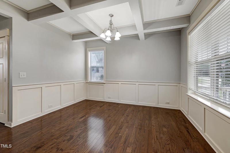 719 Shoals Lake Dr, Fuquay Varina, NC 27526