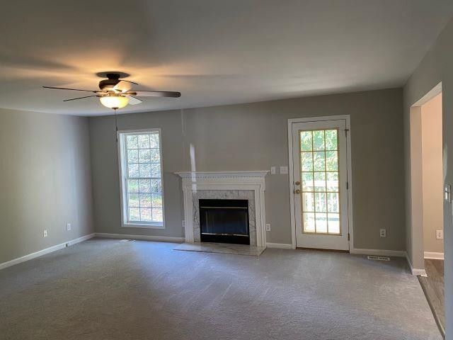719 Swan Hill Ct, Fuquay Varina, NC 27526