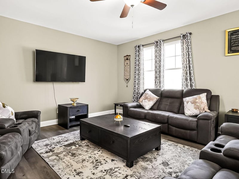 719 Wakeland Dr, Garner, NC 27529