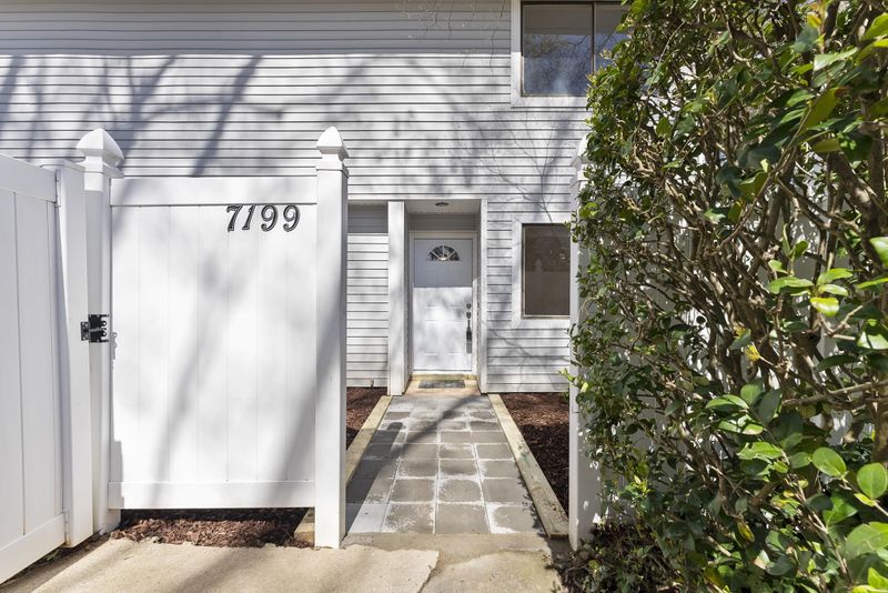 7199 Sandy Creek Dr #6, Raleigh, NC 27615