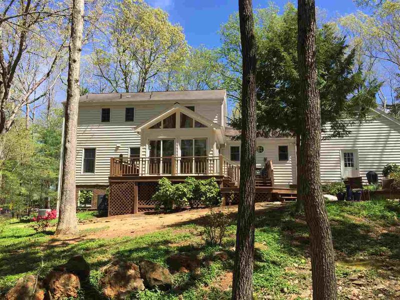 72 Cedar Hills Cir, Chapel Hill, NC 27514