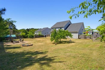 72 Countryside Dr, Lillington, NC 27546