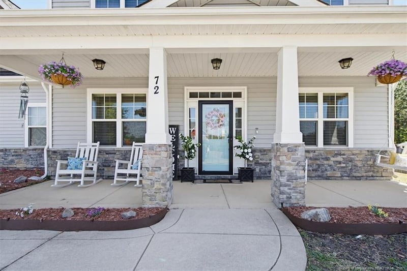 72 Countryside Dr, Lillington, NC 27546