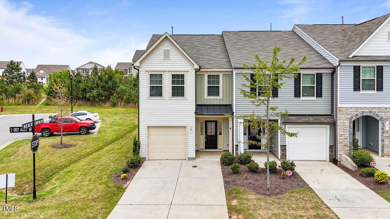 72 Grey Abbey Dr, Clayton, NC 27527
