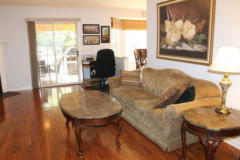 72 Harvey Pl, Benson, NC 27504