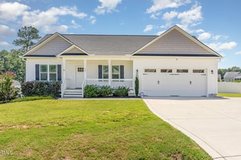 72 Hound Dog Ln, Smithfield, NC 27577