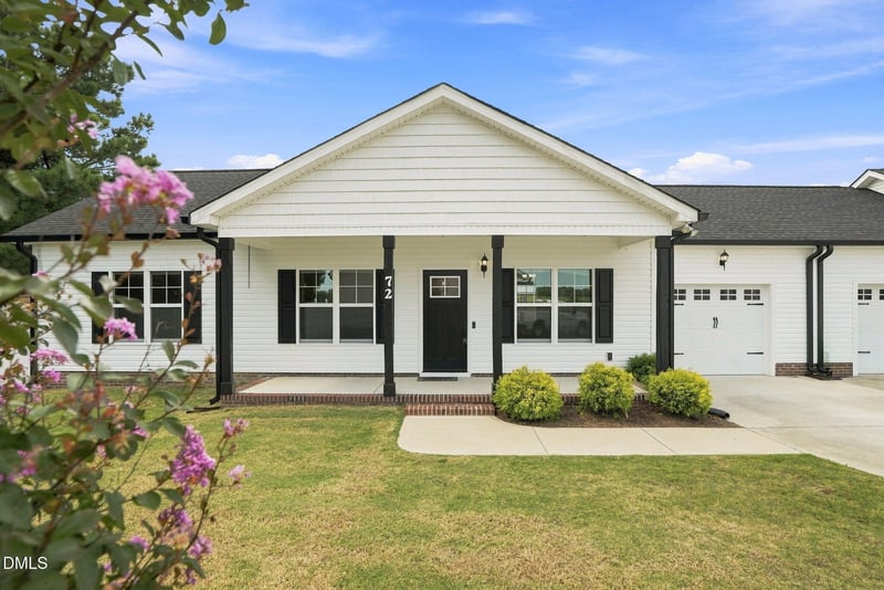 72 Leisure Ave, Four Oaks, NC 27524