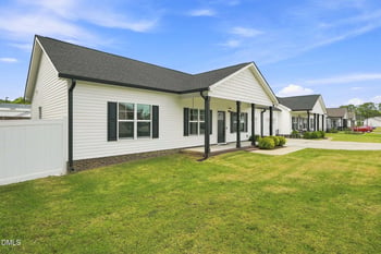 72 Leisure Ave, Four Oaks, NC 27524