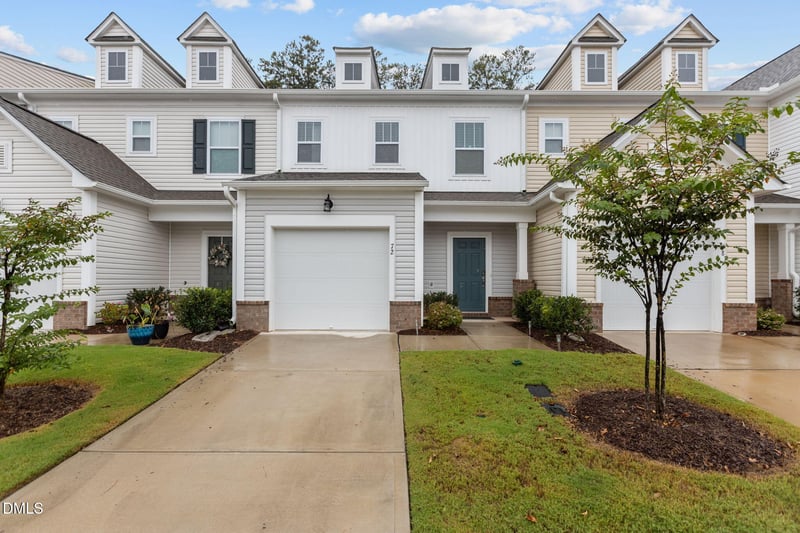 72 Little Leaf Ln, Clayton, NC 27527