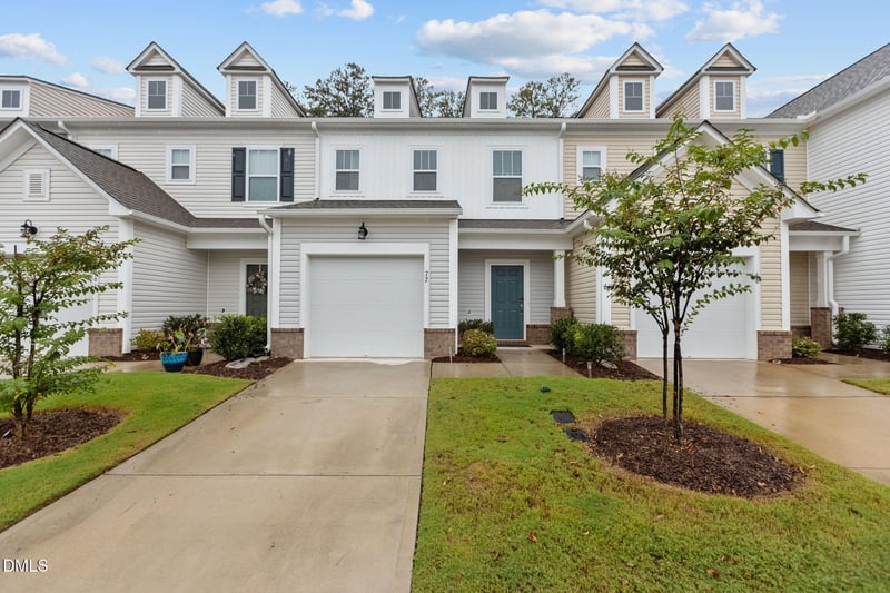 72 Little Leaf Ln, Clayton, NC 27527