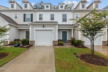 72 Little Leaf Ln, Clayton, NC 27527