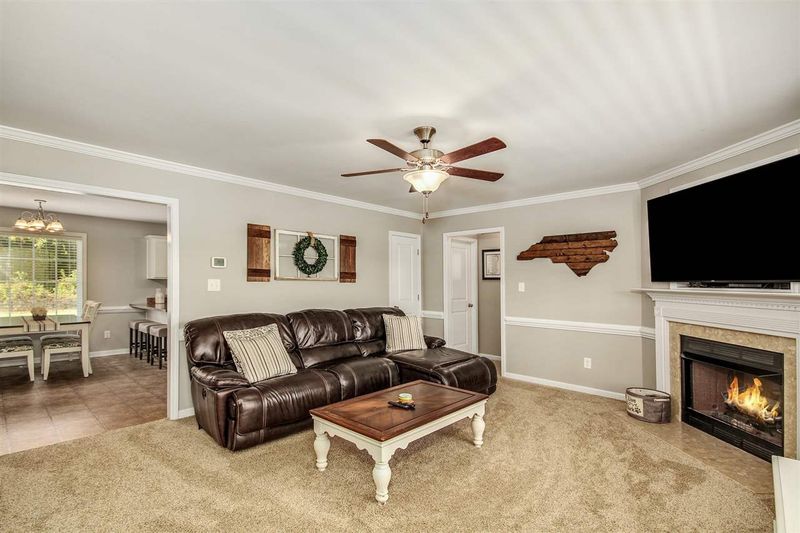 72 Long Grass Dr, Smithfield, NC 27577