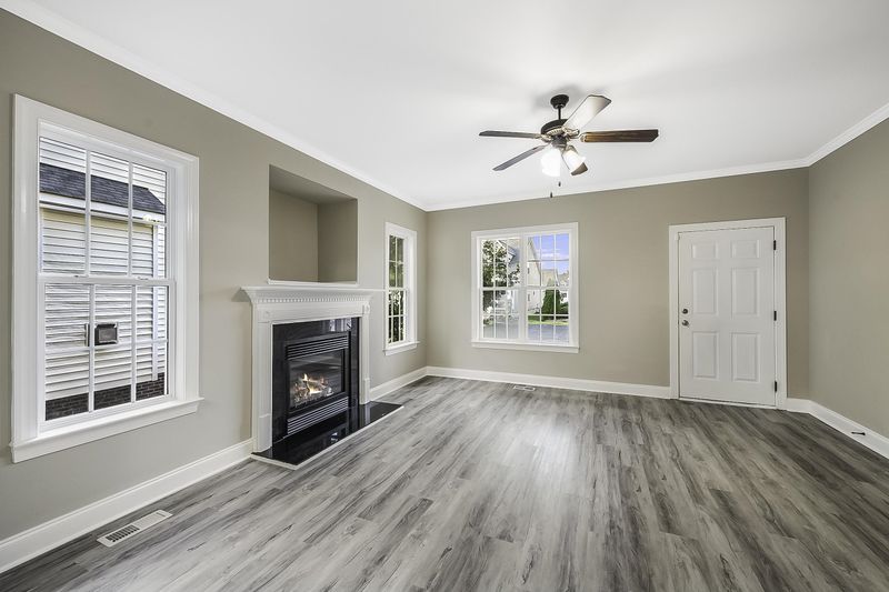 72 Radcliffe Ct, Clayton, NC 27527