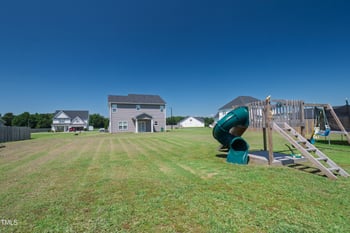 72 Sanford Ln, Dunn, NC 28334