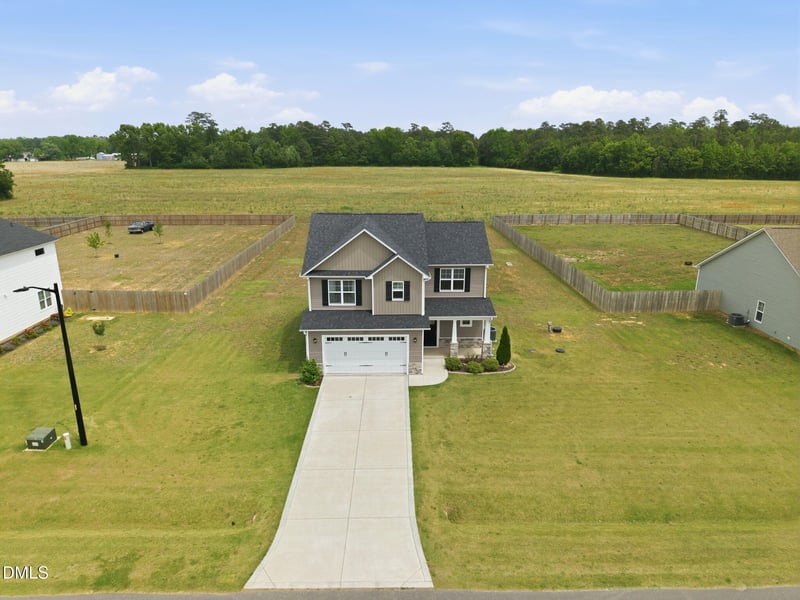 72 Sanford Ln, Dunn, NC 28334